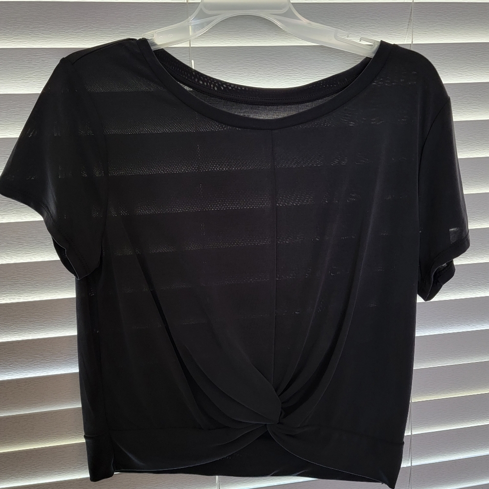 Zyia Crop black shirt